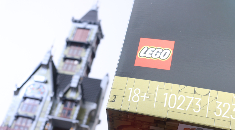 LEGO Fairground Collection 10273 Haunted House review
