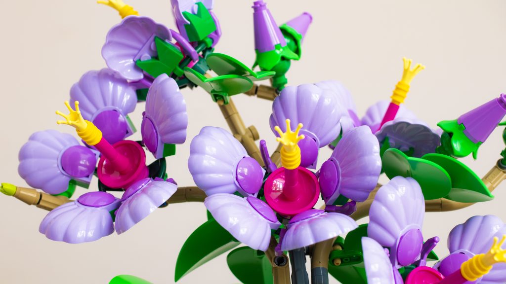Lego botanicals 10372 Hibiscus 18 1024x576
