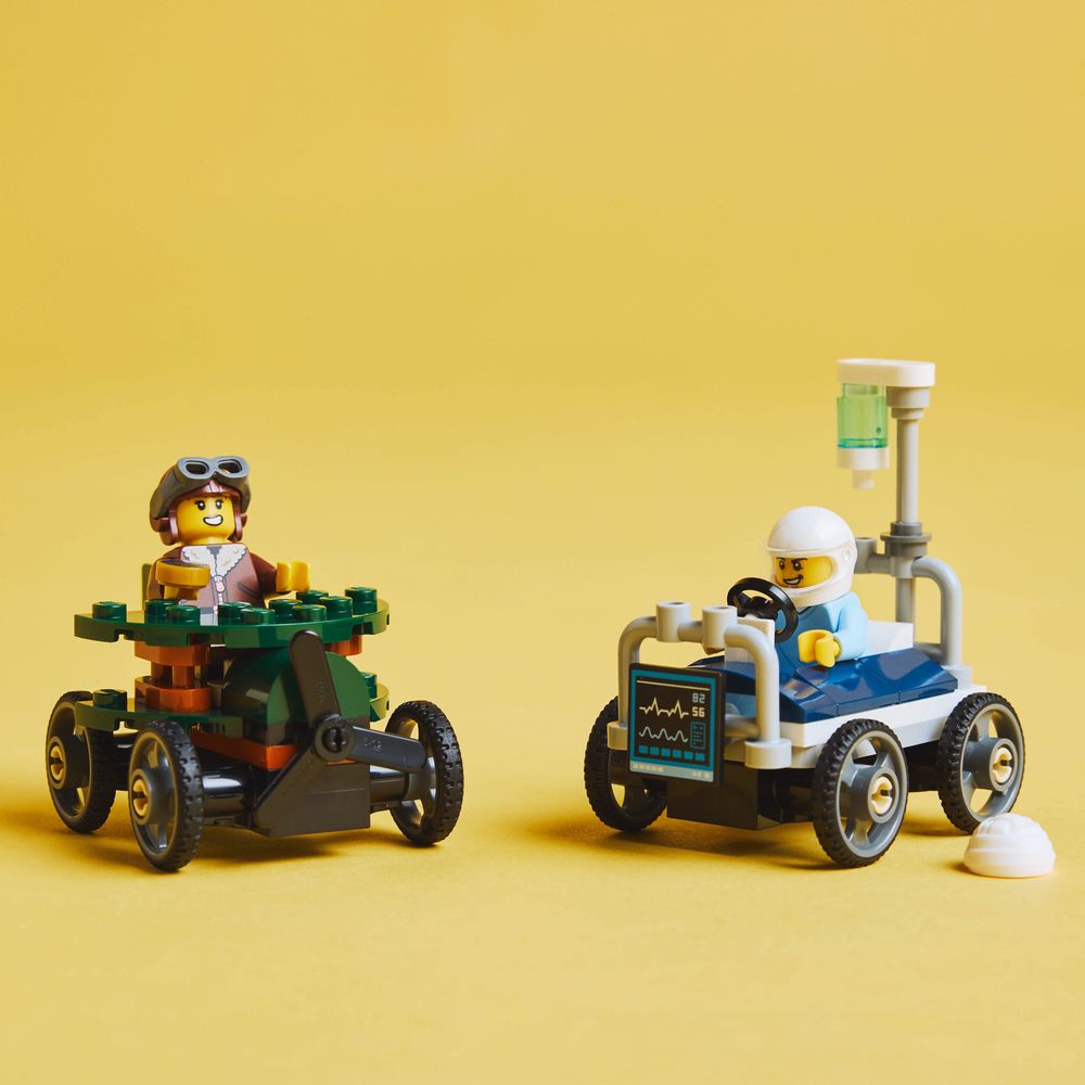 LEGO City 60459 Aeroplane vs. Hospital Bed 7