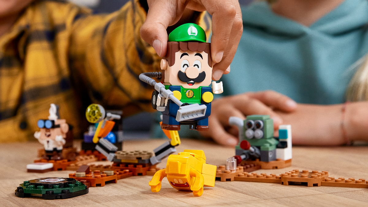 Five things we noticed in the LEGO Super Mario Luigi's Mansion sets