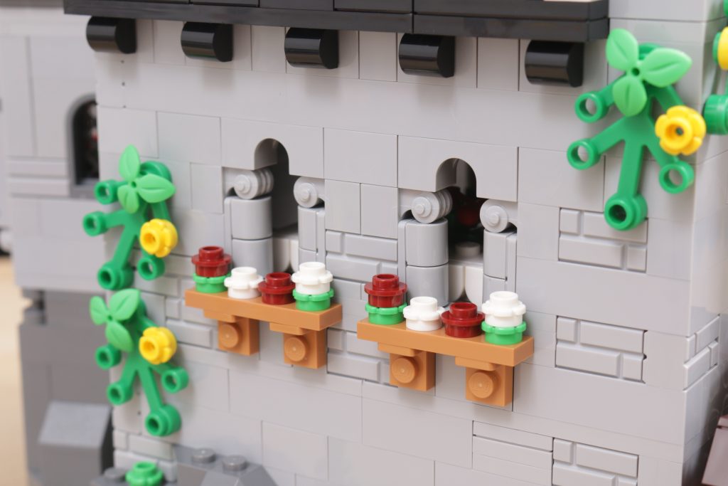 LEGO ICONS 10305 Lion Knights Castle review 52 1024x683