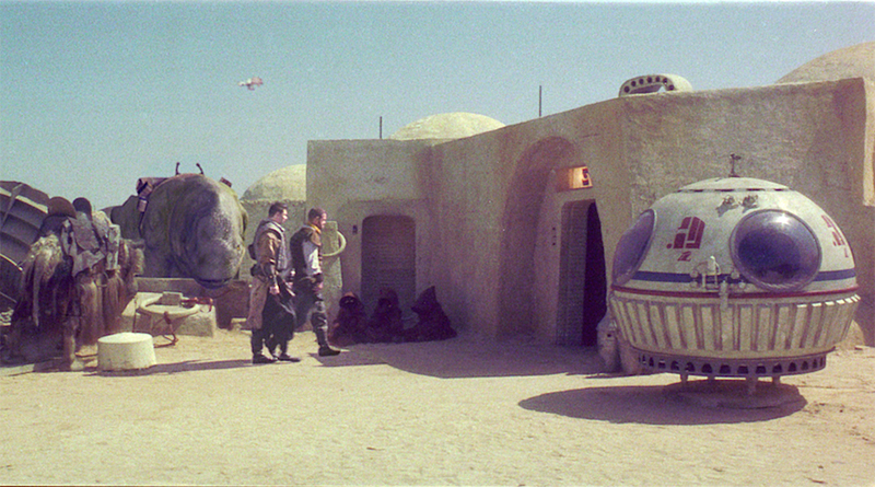 LEGO Star Wars ultimate 75290 Mos Eisley Cantina set rumoured