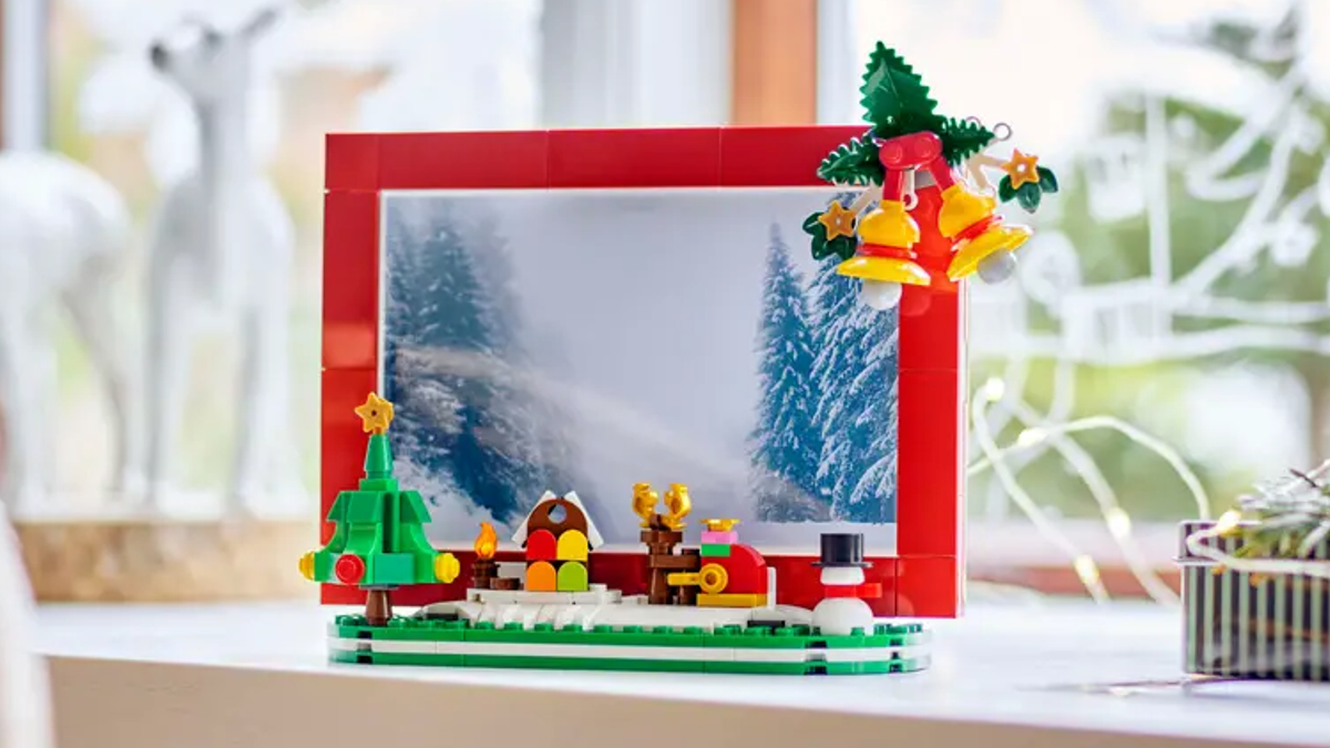 LEGO 40702 Christmas Picture Frame GWP confirmed