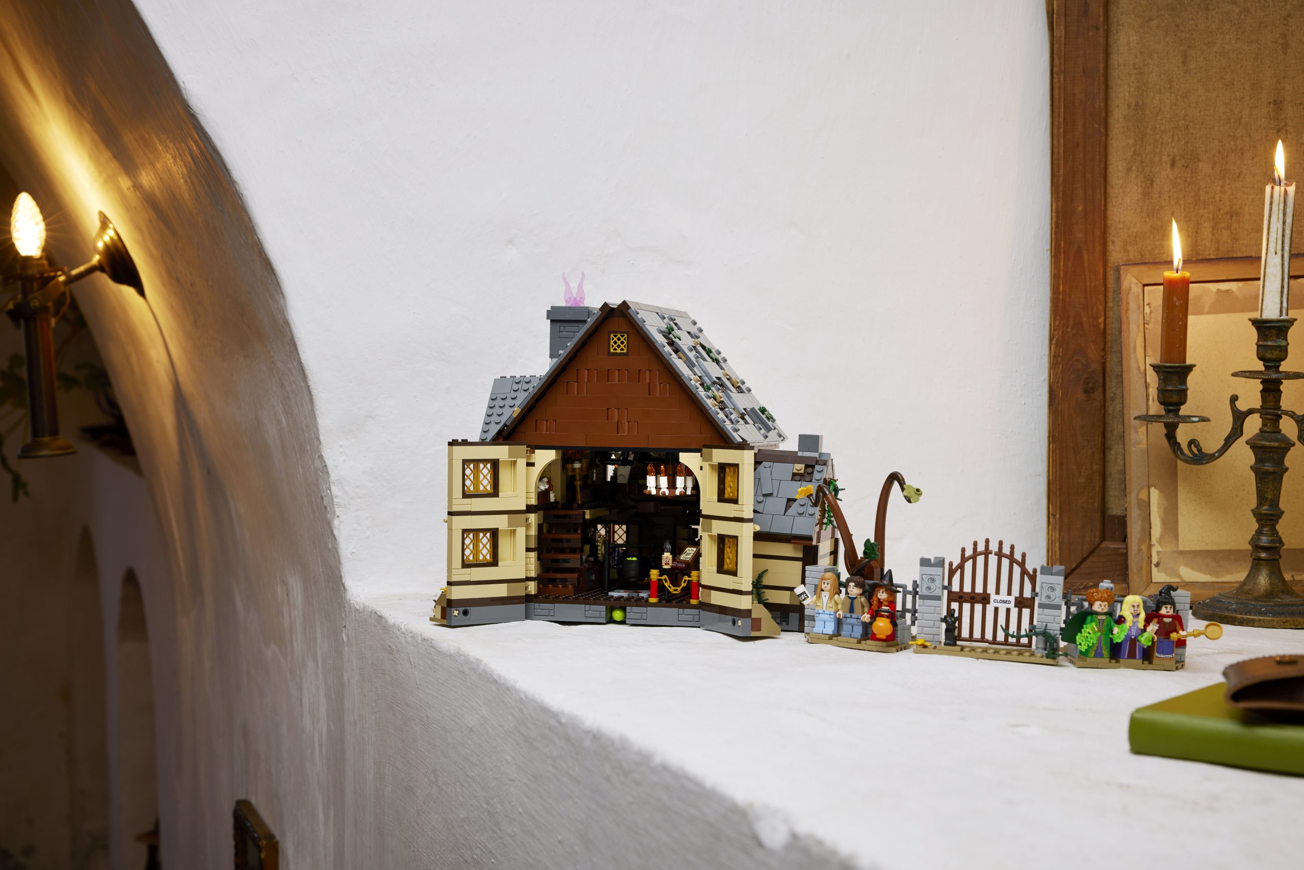 LEGO Ideas 21341 Hocus Pocus – The Sanderson Sisters Cottage lifestyle 7 scaled