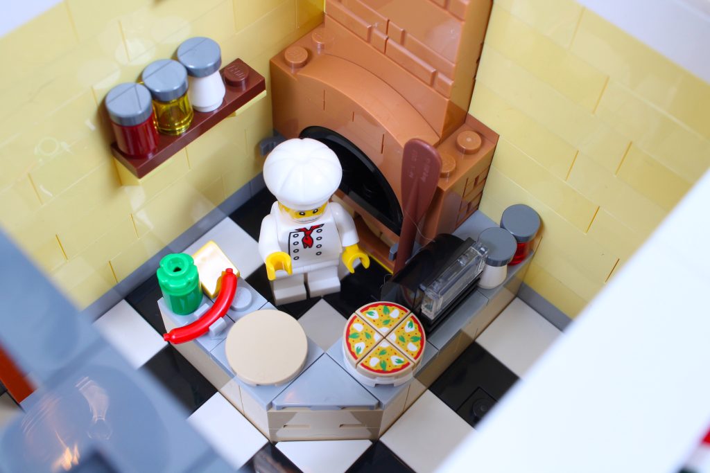 LEGO Icons 10312 Jazz Club review 36 1024x683