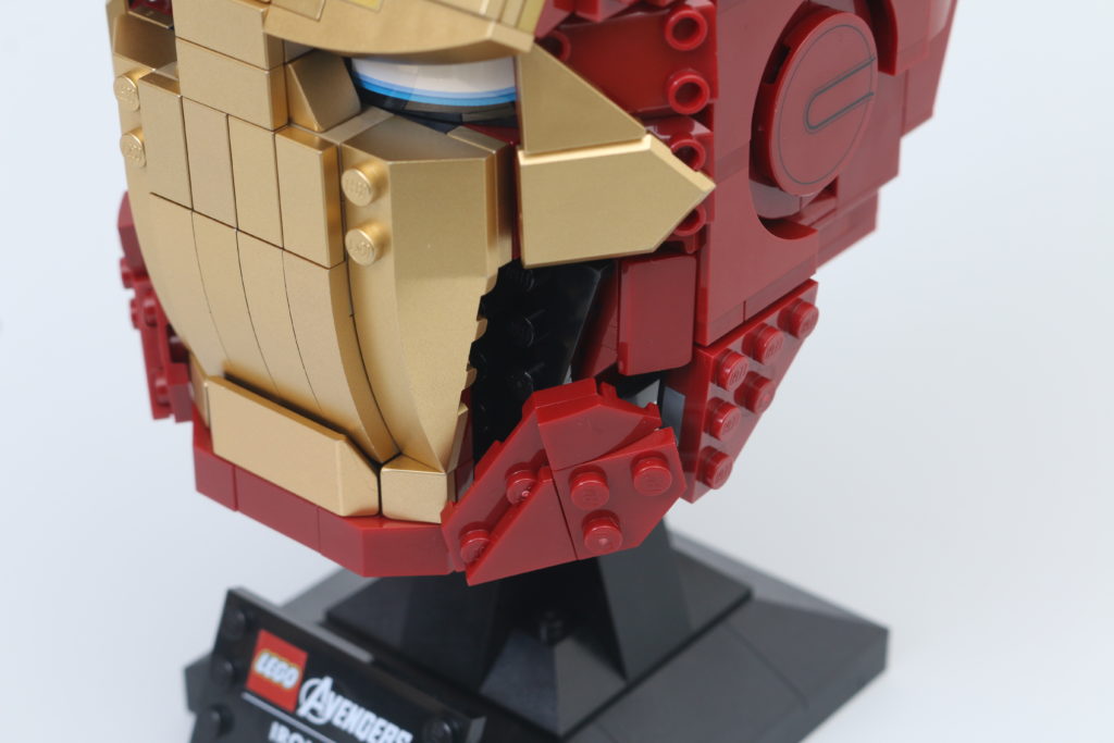 LEGO Marvel 76165 Iron Man Helmet review 9