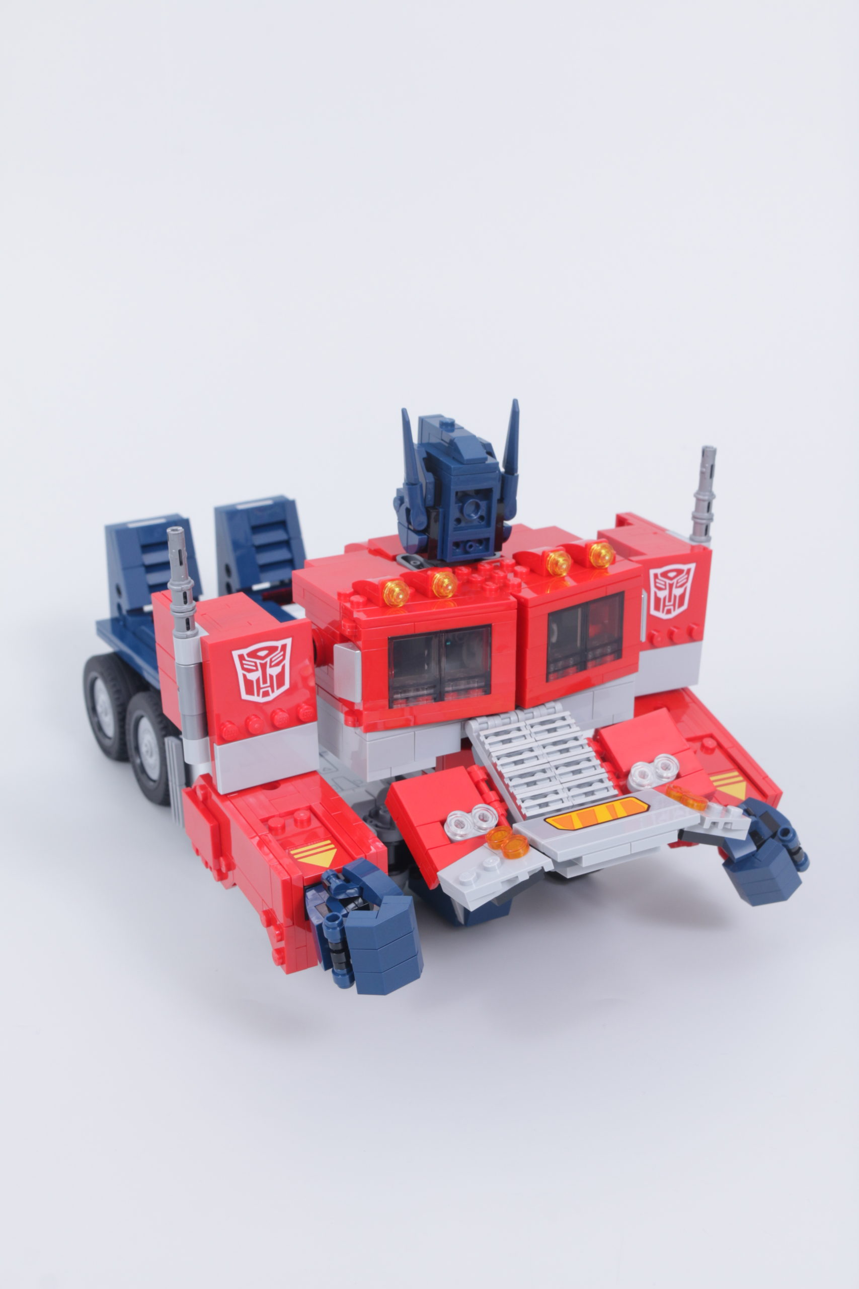LEGO Transformers 10302 Optimus Prime review 35 scaled