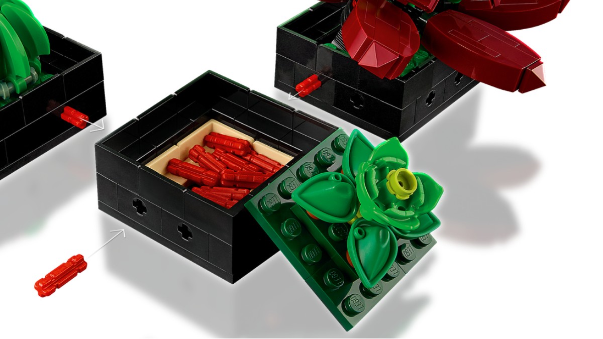LEGO Botanical Collection 10309 Succulents brings back Castle piece in classic colour