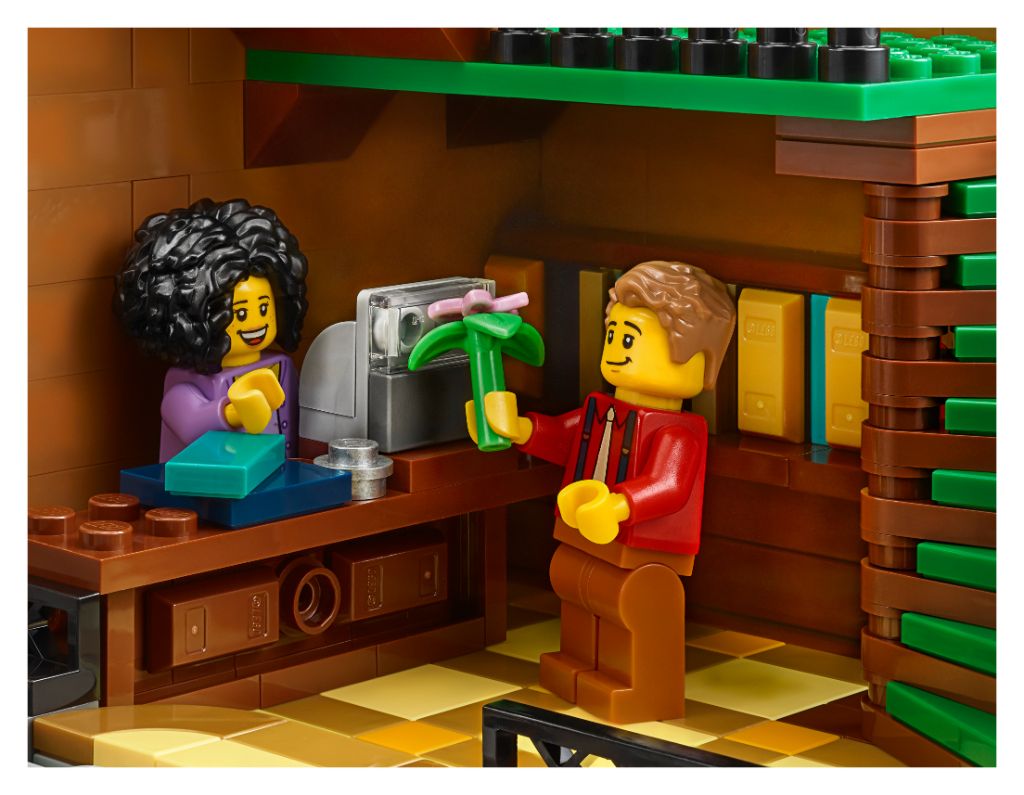 LEGO Creator Expert 10270 Bookshop 21