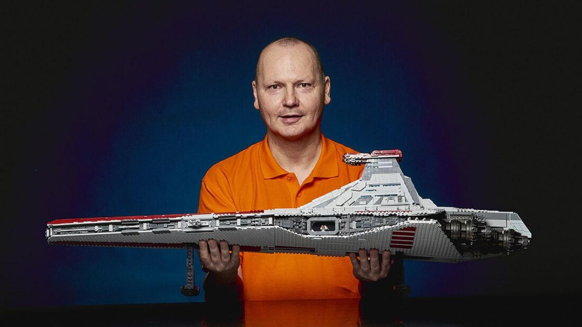LEGO Star Wars 75367 Venator designer reveals UCS set’s secrets