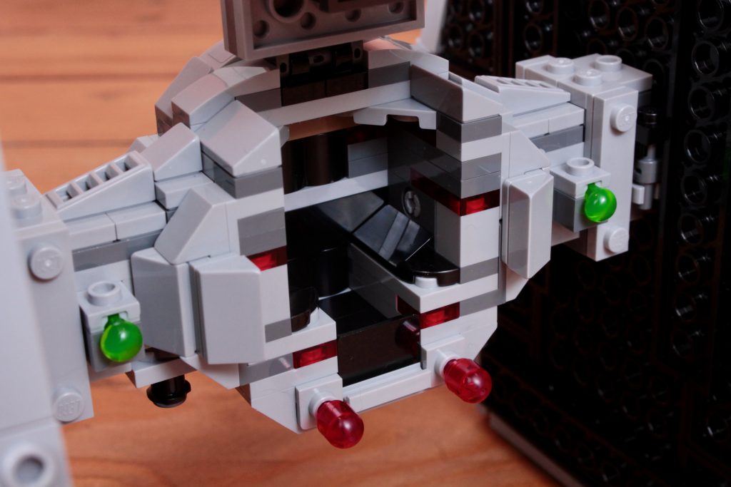 LEGO Star Wars 75393 TIE Fighter X Wing Mash up review 17 1024x683