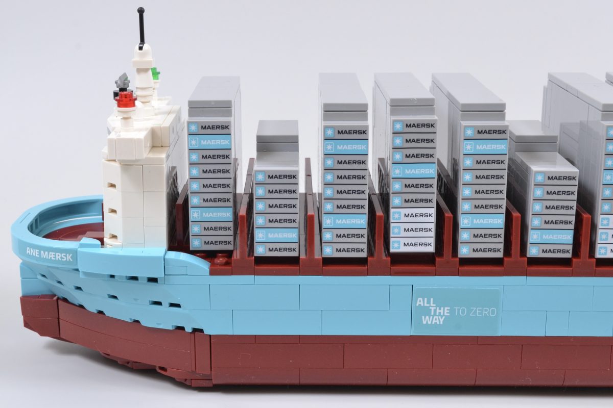 LEGO 40955 Maersk Dual Fuel Container Vessel 1 1200x800