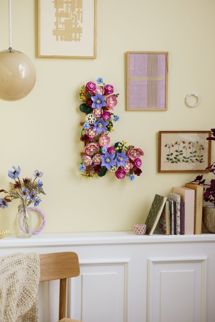 LEGO Botanicals 11503 Flower Wall 25 683x1024