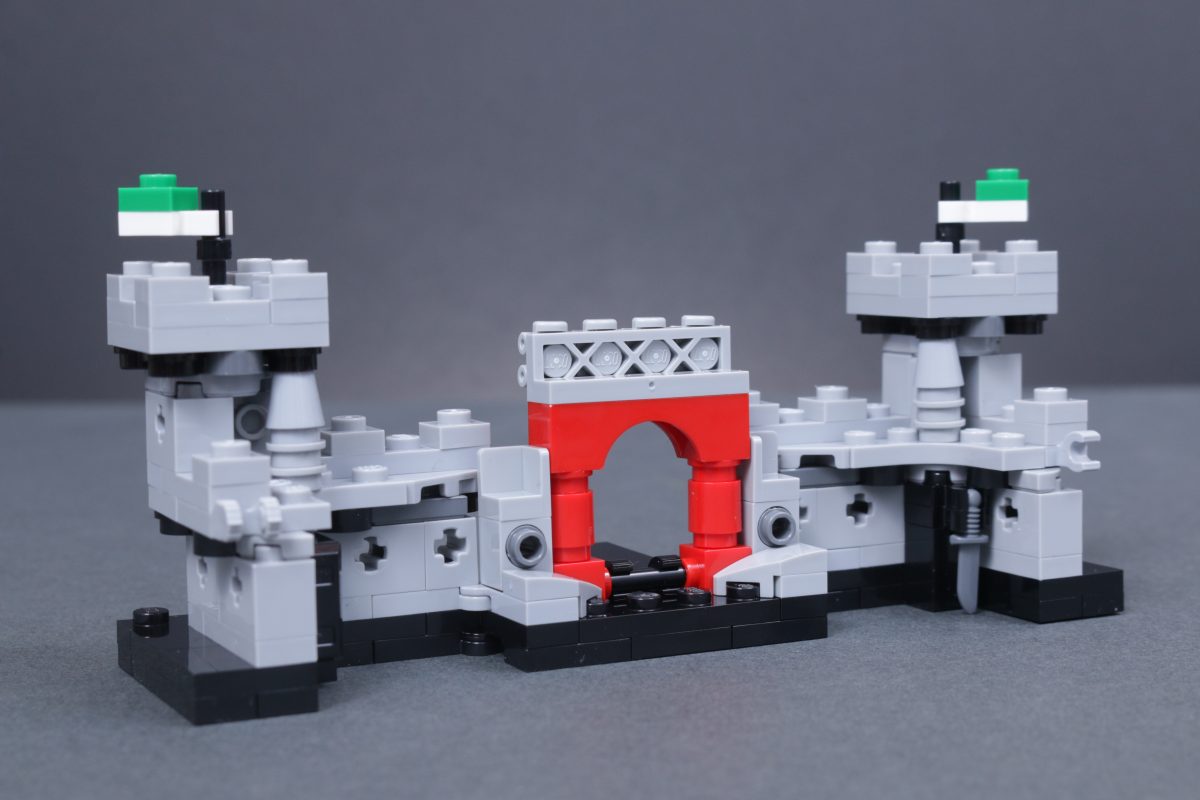 LEGO Insiders 40775 Mini Knights Castle and 40776 Hot Chocolate Stand reviews 14 1200x800