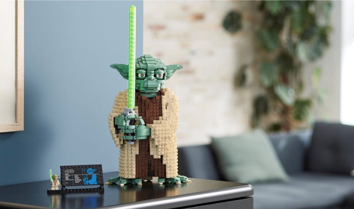 Nearly 30% off LEGO Star Wars set 75255 Yoda at Zavvi