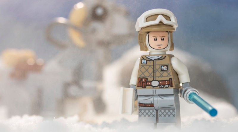 LEGO Ideas wants to see your Star Wars toy photography