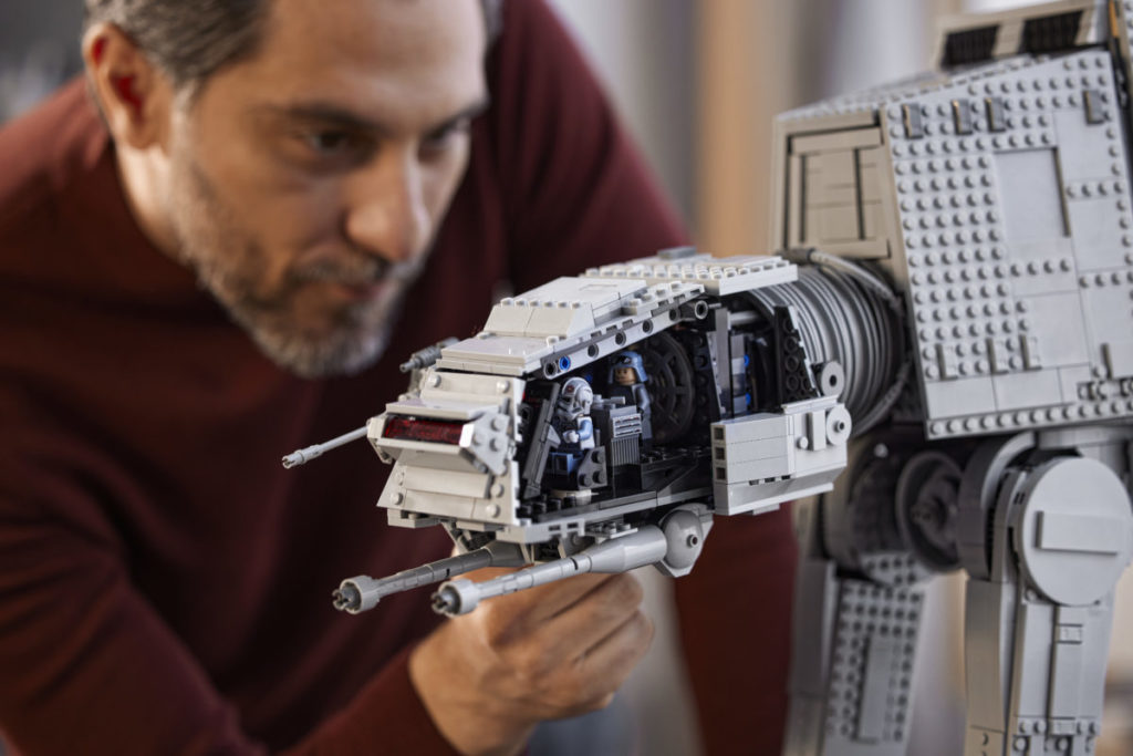 LEGO Star Wars 75313 AT AT 24 1024x683