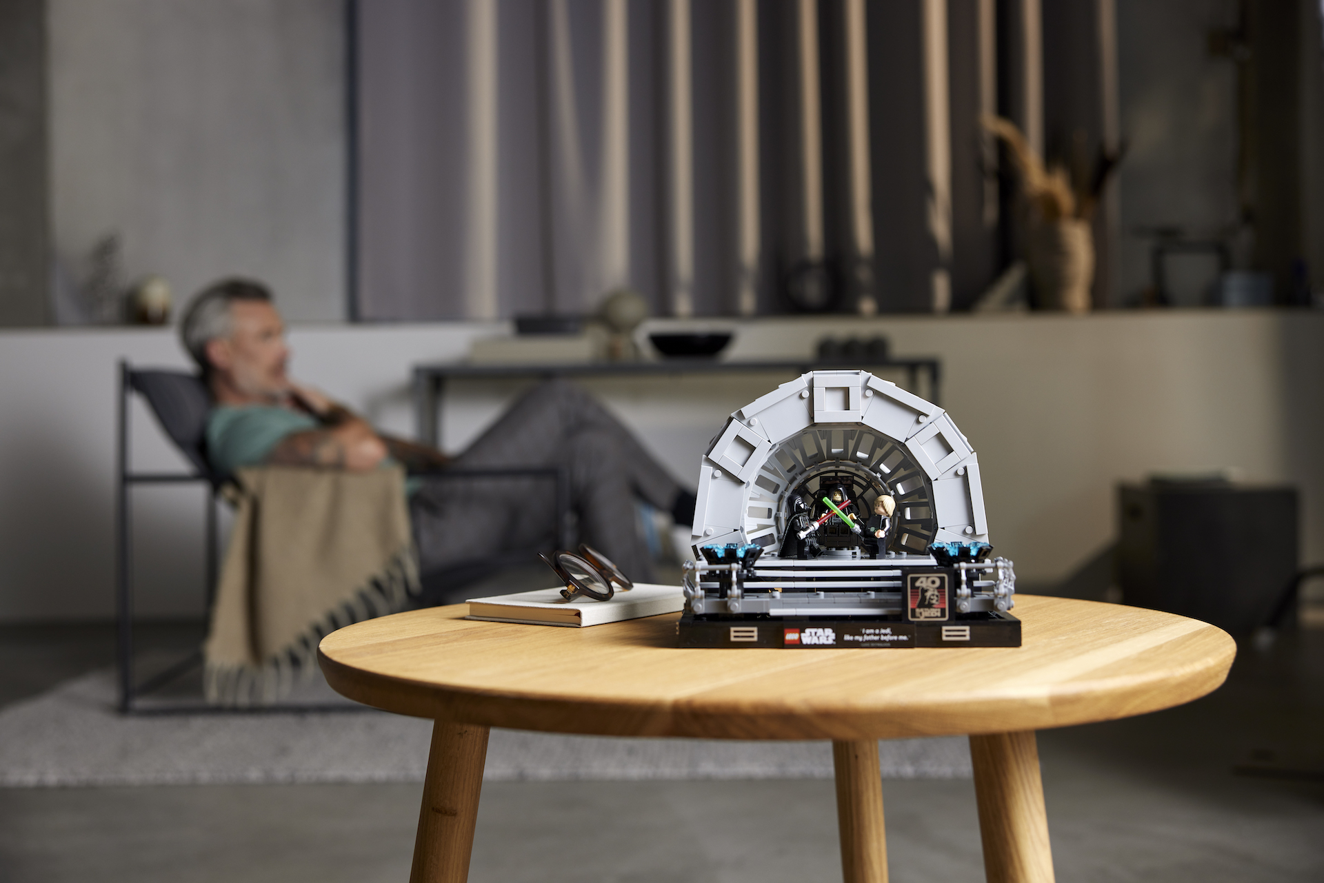 LEGO Star Wars 75352 Emperors Throne Room 12