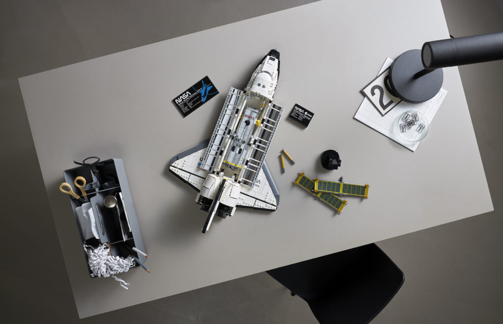 LEGO NASA Space Shuttle Discovery 8