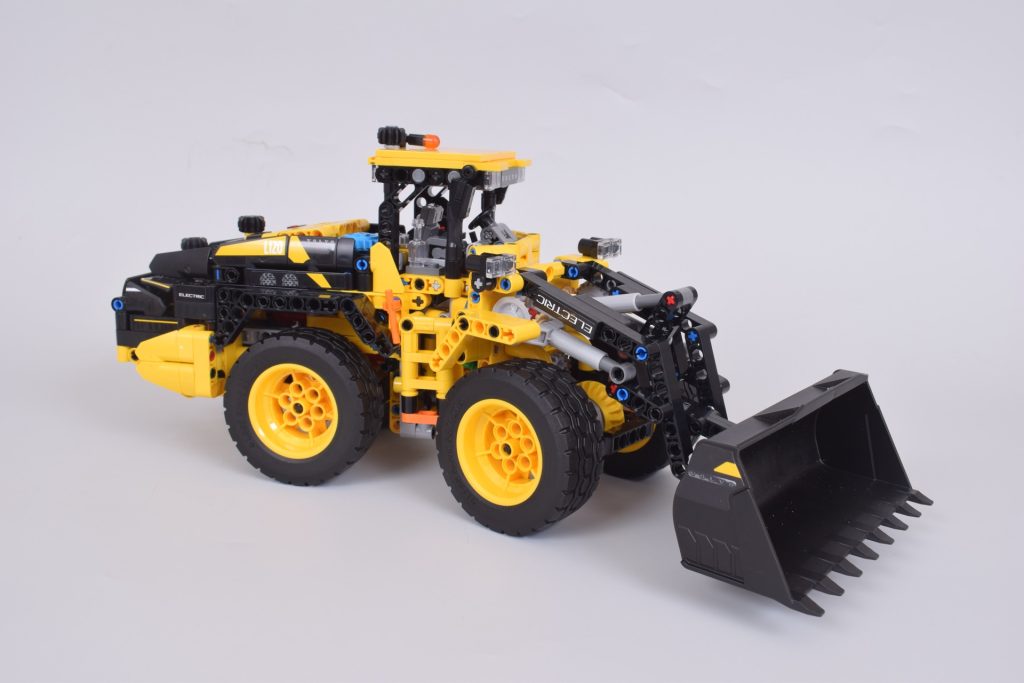 LEGO Technic 42209 Volvo L120 Electric Wheel Loader review 1 1024x683