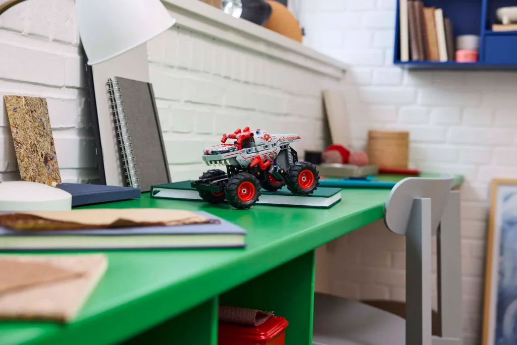 LEGO Technic 42200 Monster Jam ThunderROARus Pull Back 9 1024x684
