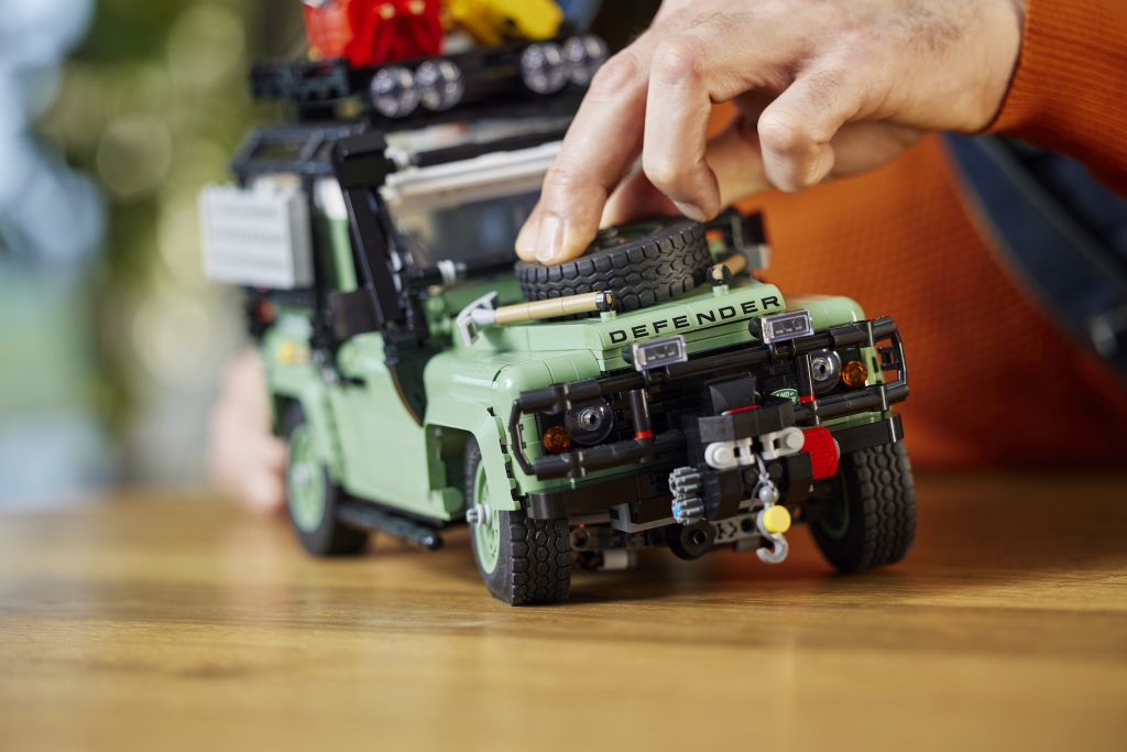 LEGO Icons 10317 Land Rover Classic Defender 90 12 1024x683