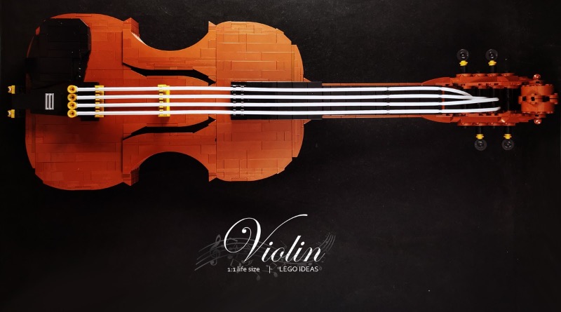 Brick-built violin fiddles its way to 10K on LEGO Ideas
