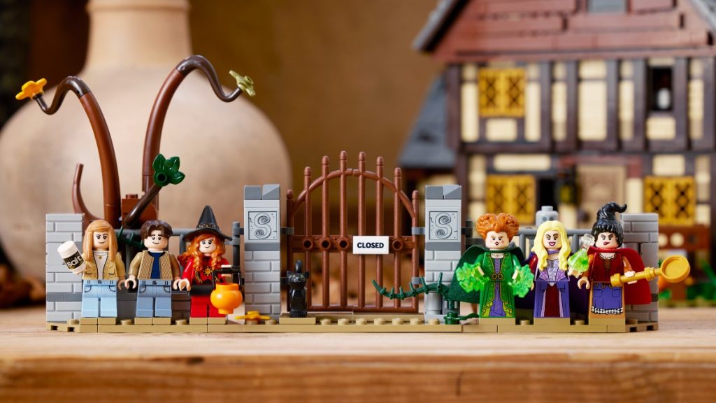 LEGO Ideas 21341 Hocus Pocus – The Sanderson Sisters Cottage lifestyle 2 featured 1024x576