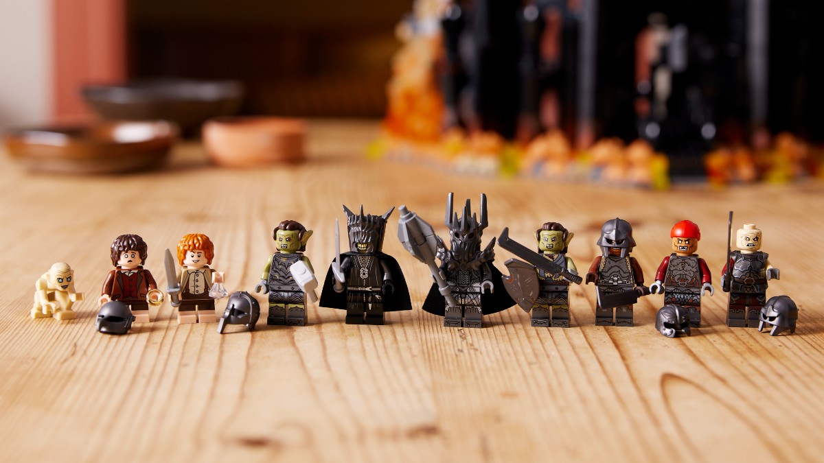 LEGO Icons 10333 The Lord of the Rings: Barad-dûr has some important minifigures