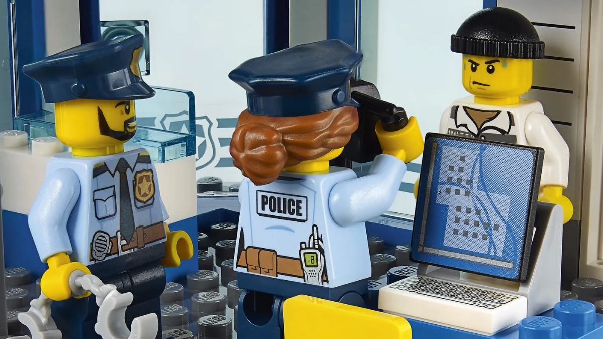 LEGO thieves wanted in Kent after CCTV images released