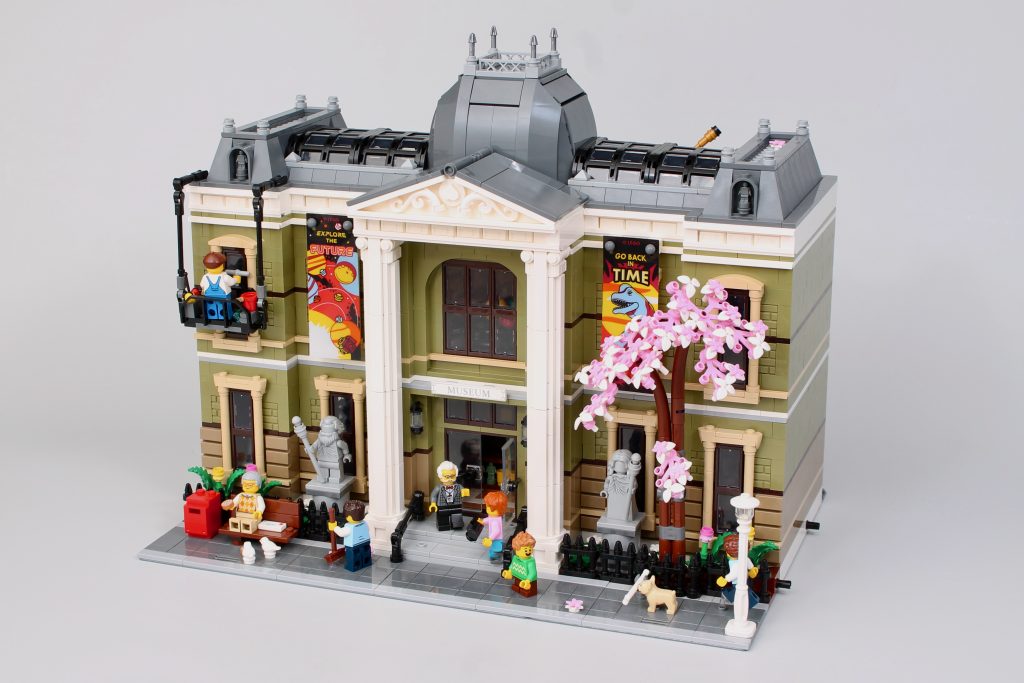 LEGO Icons 10326 Natural History Museum review 63 1024x683