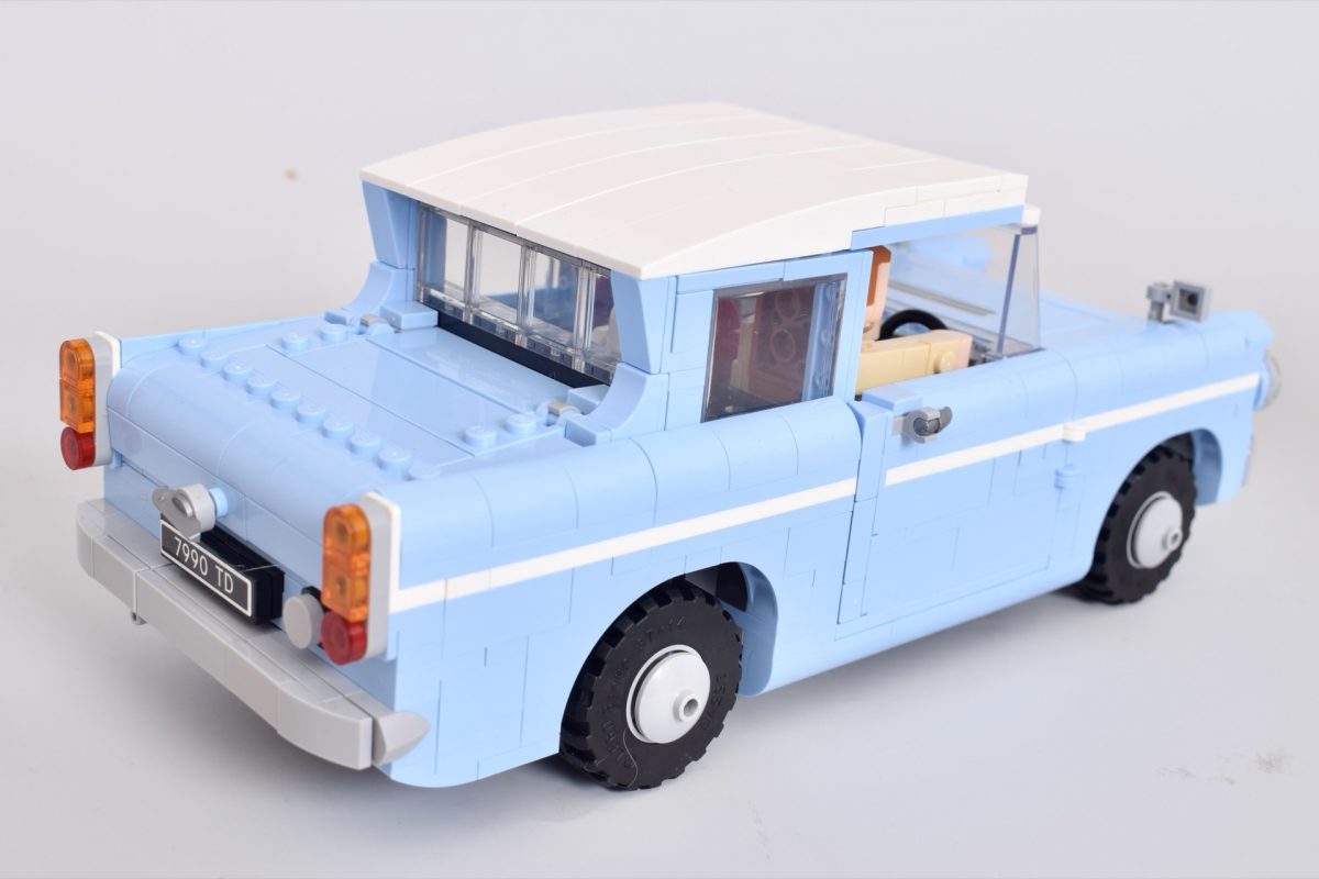 LEGO Harry Potter 76470 Enchanted Flying Ford Anglia review 4 1200x800