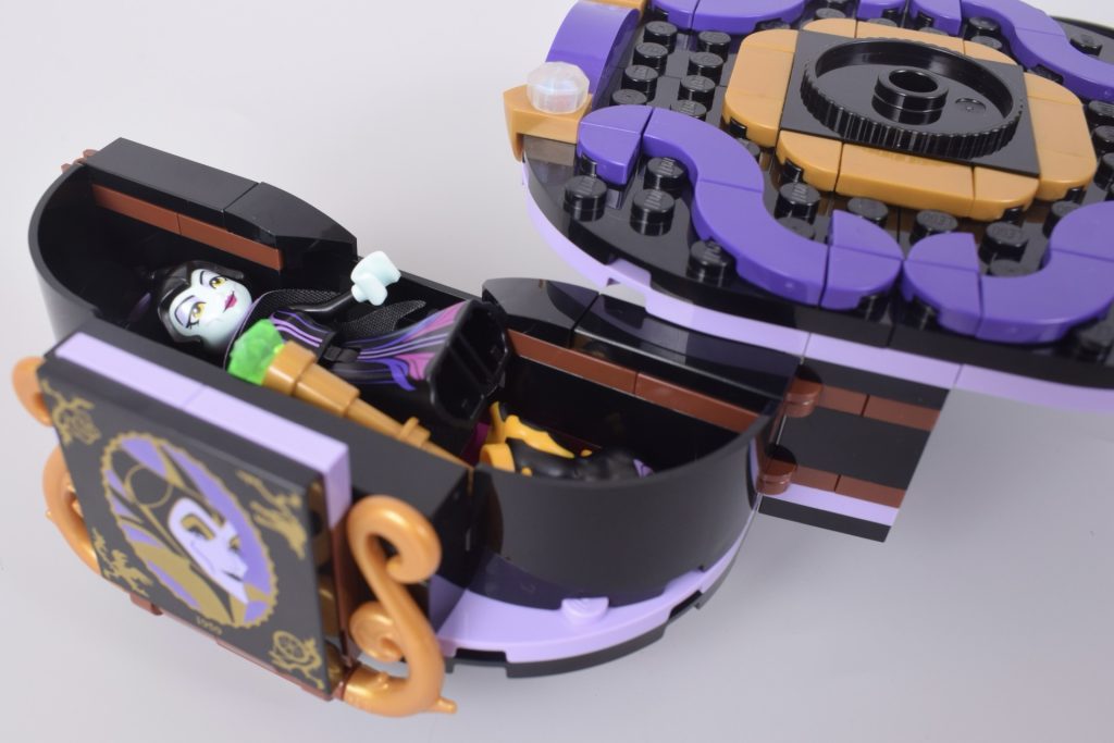 LEGO Disney 43262 Maleficents and Cruella De Vils Dresses review 18 1024x683