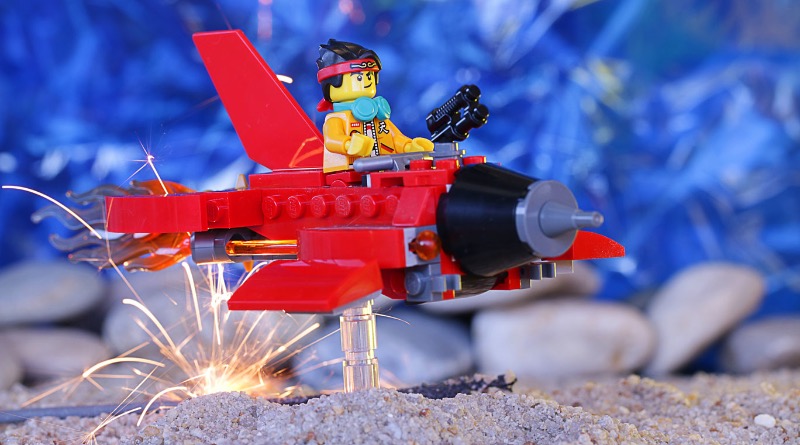 Brick Pic of the Day: Monkie Plane