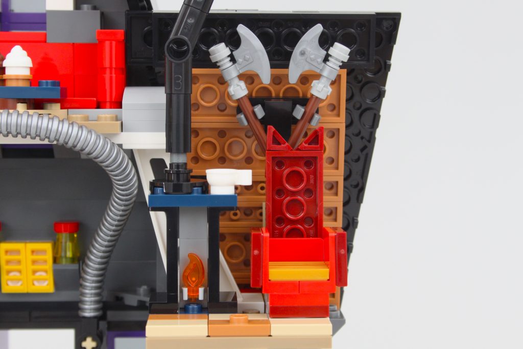 lego despicable me 4 75583 Minions And Grus Family Mansion review 24 1024x683