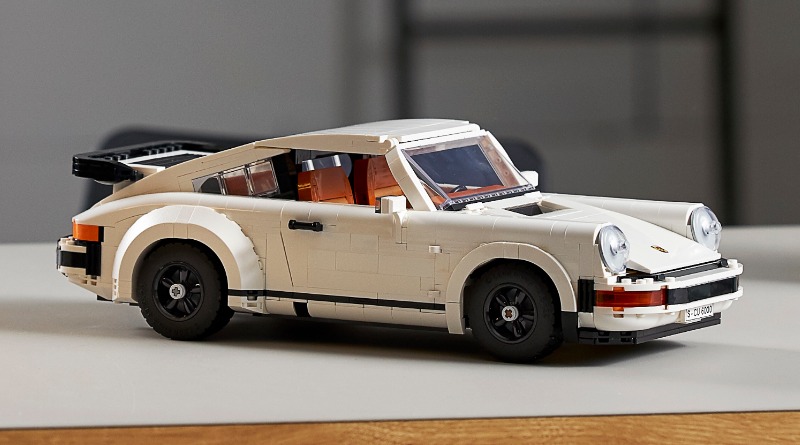 You can now order the brand new LEGO 10295 Porsche 911 directly from LEGO.com