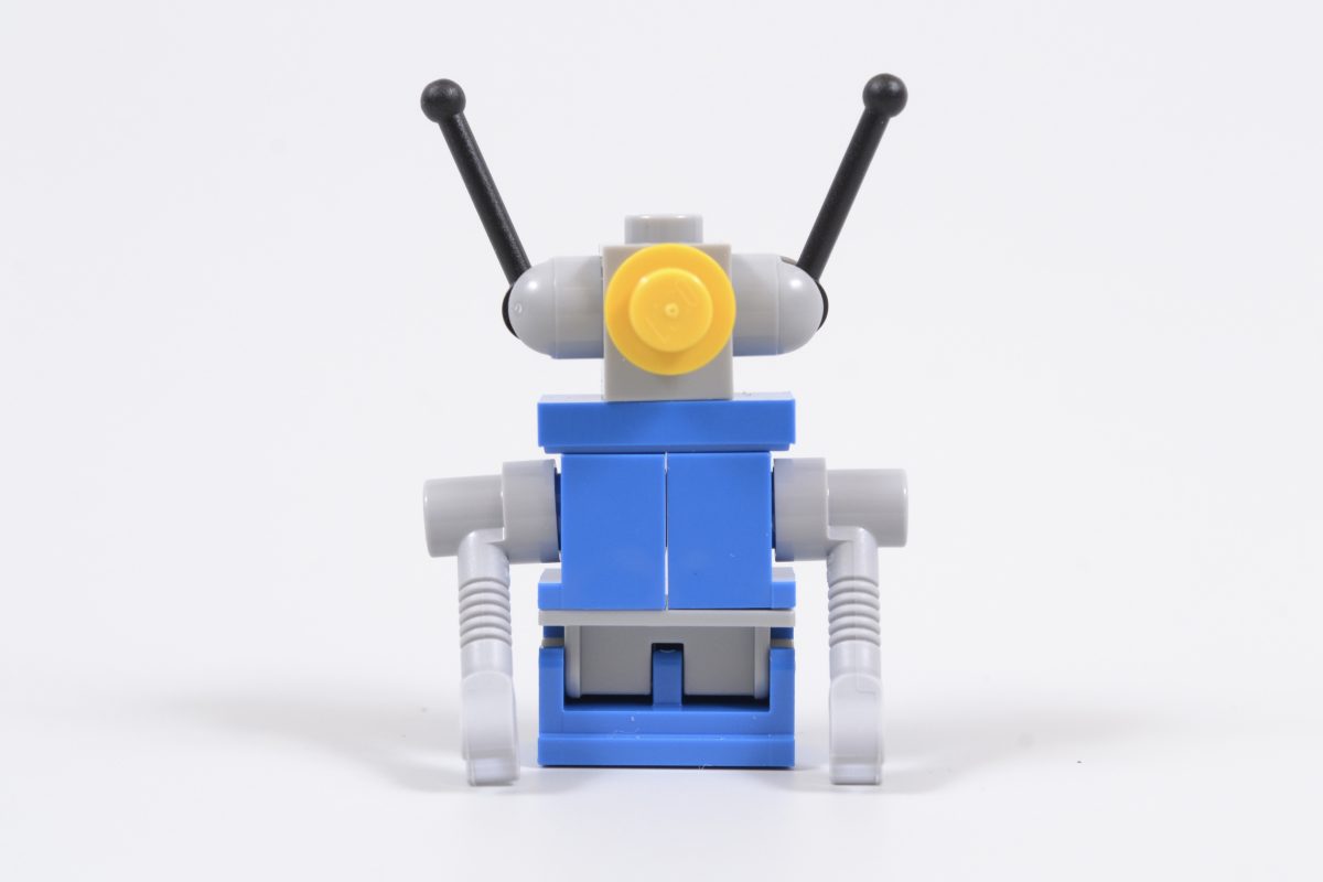 LEGO 40921 Up Scaled Blue Astronaut Minifigure 1 1200x800